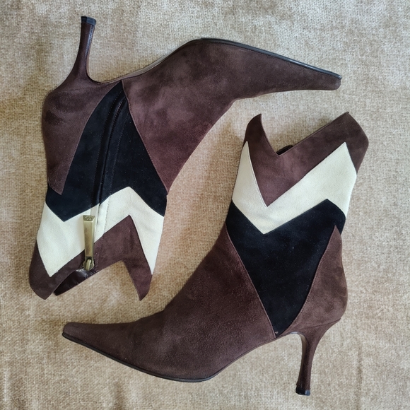 Escada Color Block Black Brown Cream Suede Pointed Toe Ankle Boots - Picture 4 of 14